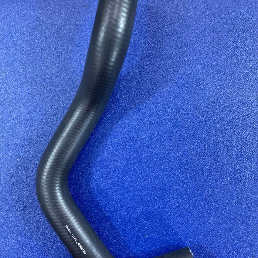 DURITE RADIATEUR FIESTA SUPP DR 09+ ESS...8V218B274AH